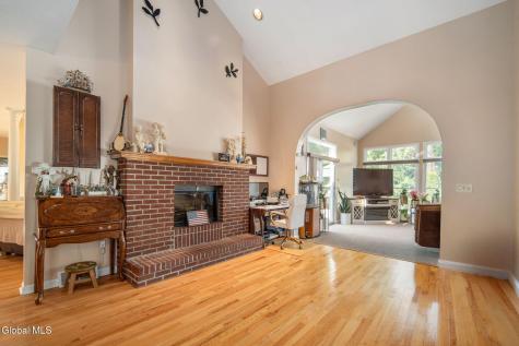 302 Quidor Court Slingerlands NY 12159