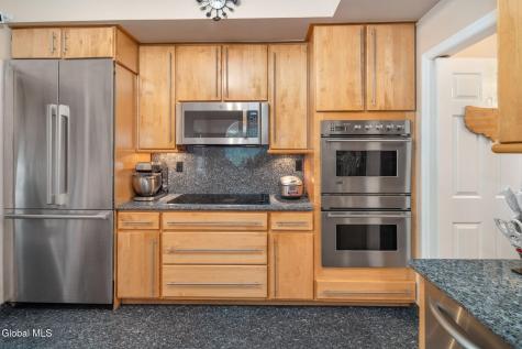 302 Quidor Court Slingerlands NY 12159