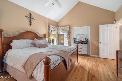 302 Quidor Court Slingerlands NY 12159