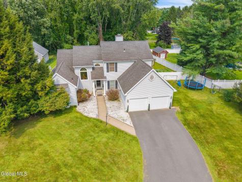 302 Quidor Court Slingerlands NY 12159