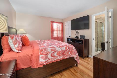 302 Quidor Court Slingerlands NY 12159