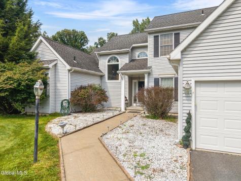 302 Quidor Court Slingerlands NY 12159