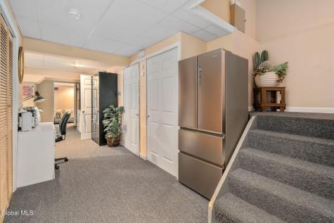 302 Quidor Court Slingerlands NY 12159