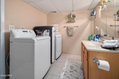 302 Quidor Court Slingerlands NY 12159