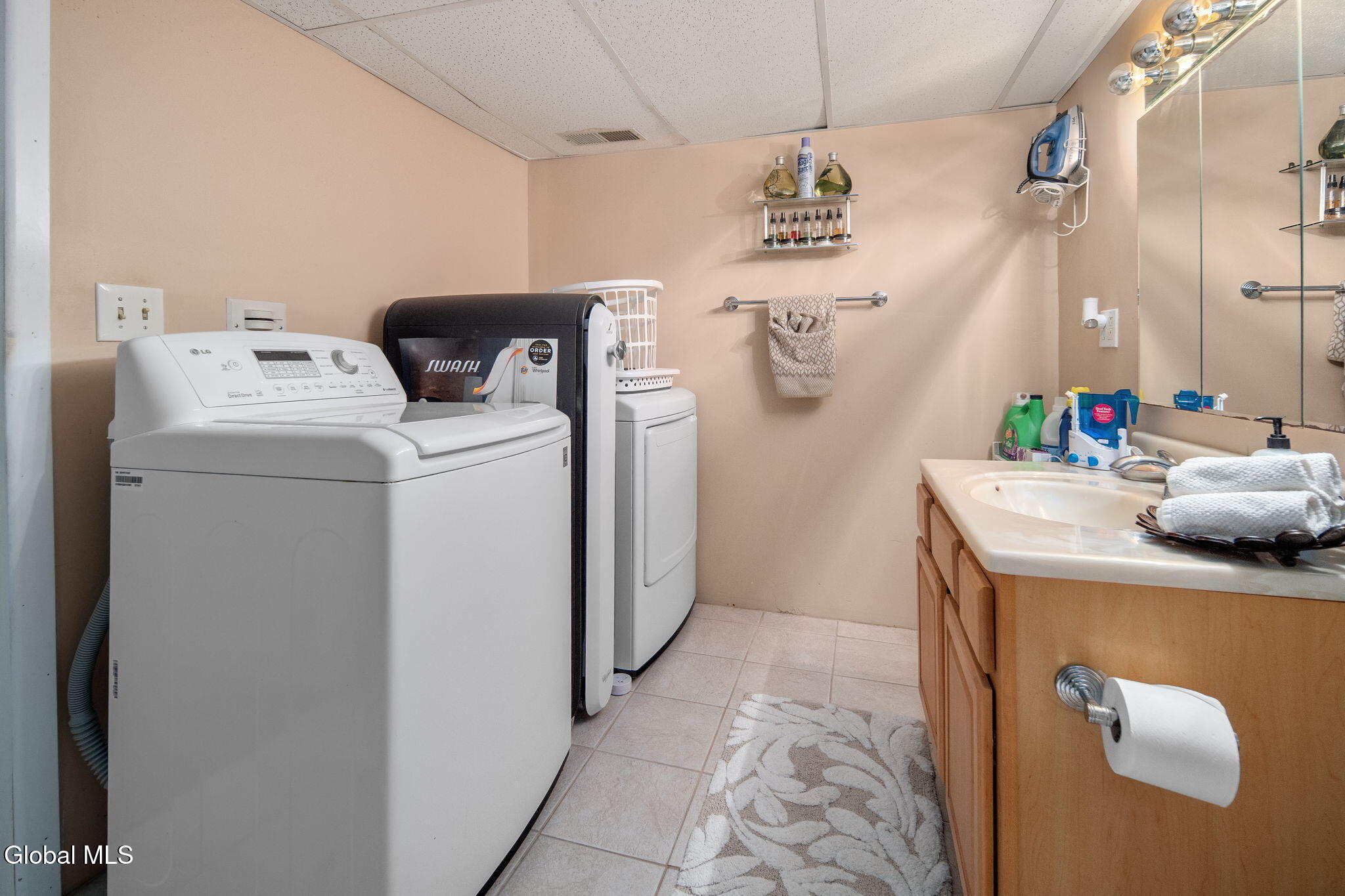 302 Quidor Court Slingerlands NY 12159