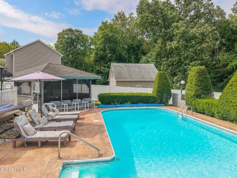 302 Quidor Court Slingerlands NY 12159