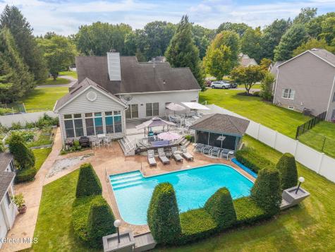 302 Quidor Court Slingerlands NY 12159