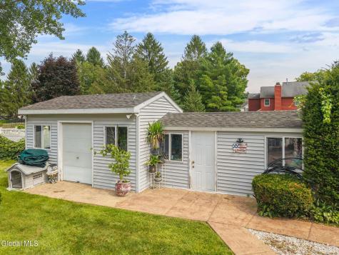 302 Quidor Court Slingerlands NY 12159