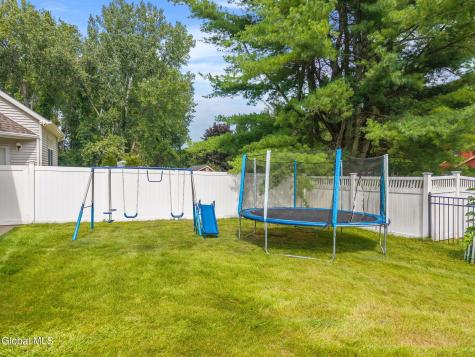 302 Quidor Court Slingerlands NY 12159