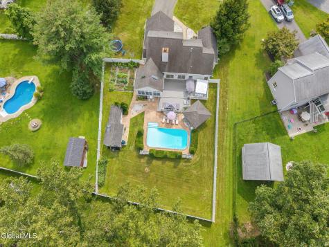 302 Quidor Court Slingerlands NY 12159
