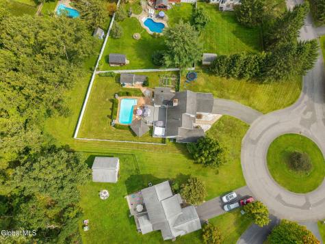302 Quidor Court Slingerlands NY 12159