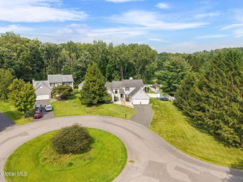 302 Quidor Court Slingerlands NY 12159