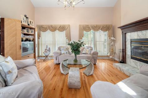 302 Quidor Court Slingerlands NY 12159