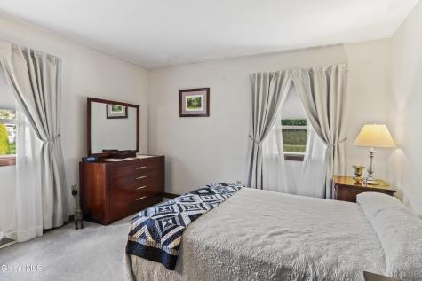 1046 Gates Drive Schenectady NY 12306