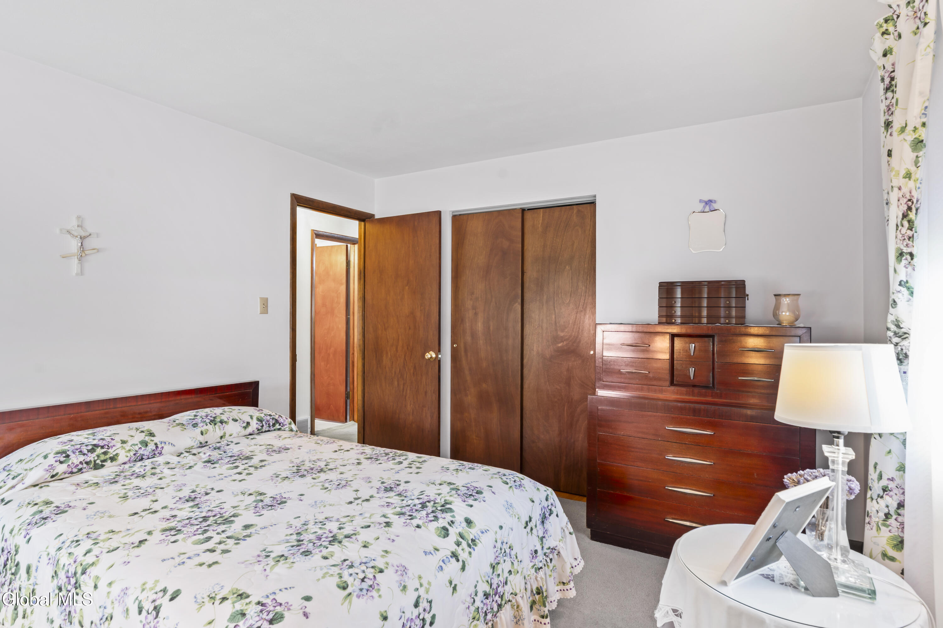 1046 Gates Drive Schenectady NY 12306