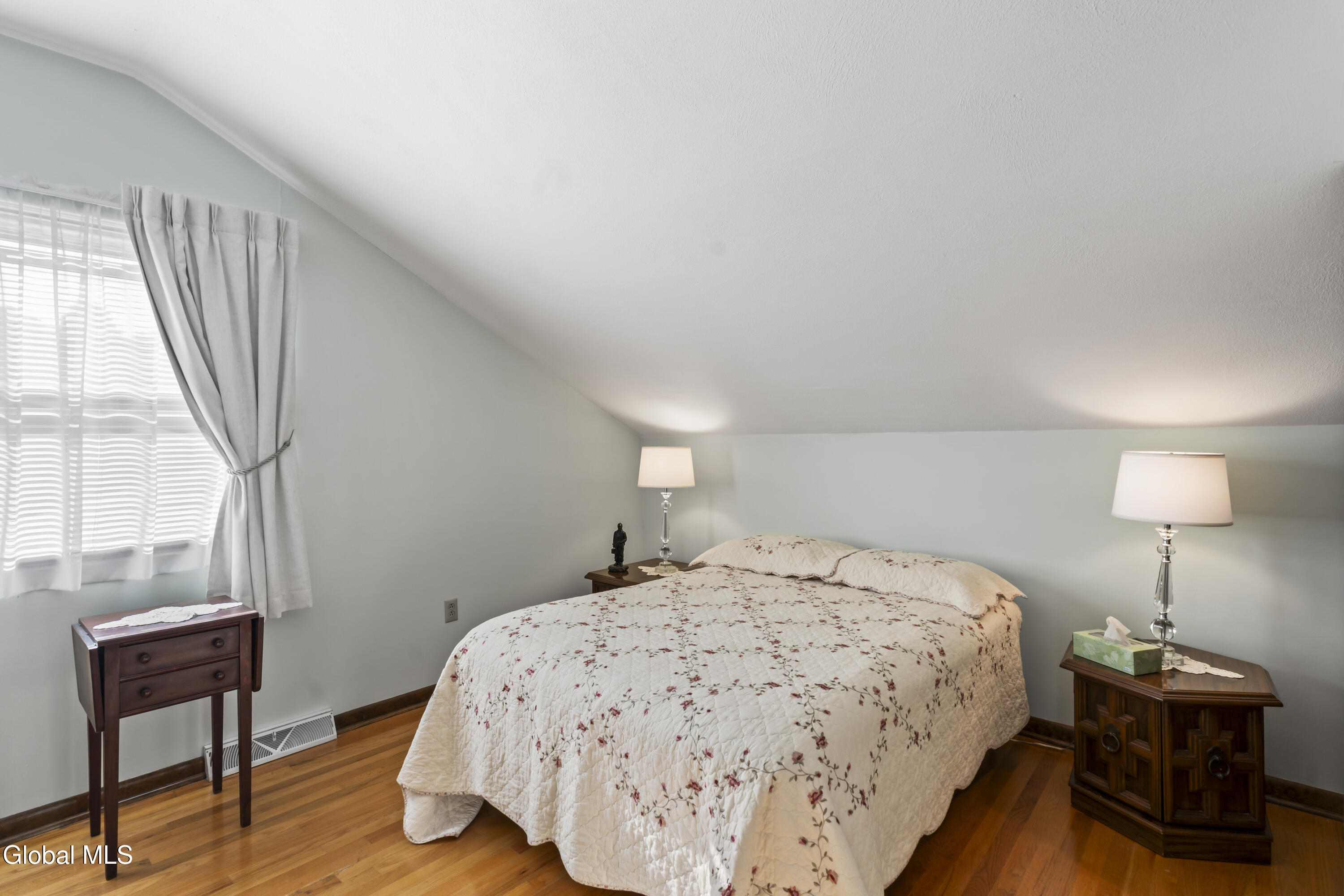 1046 Gates Drive Schenectady NY 12306
