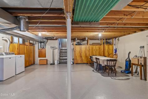 1046 Gates Drive Schenectady NY 12306
