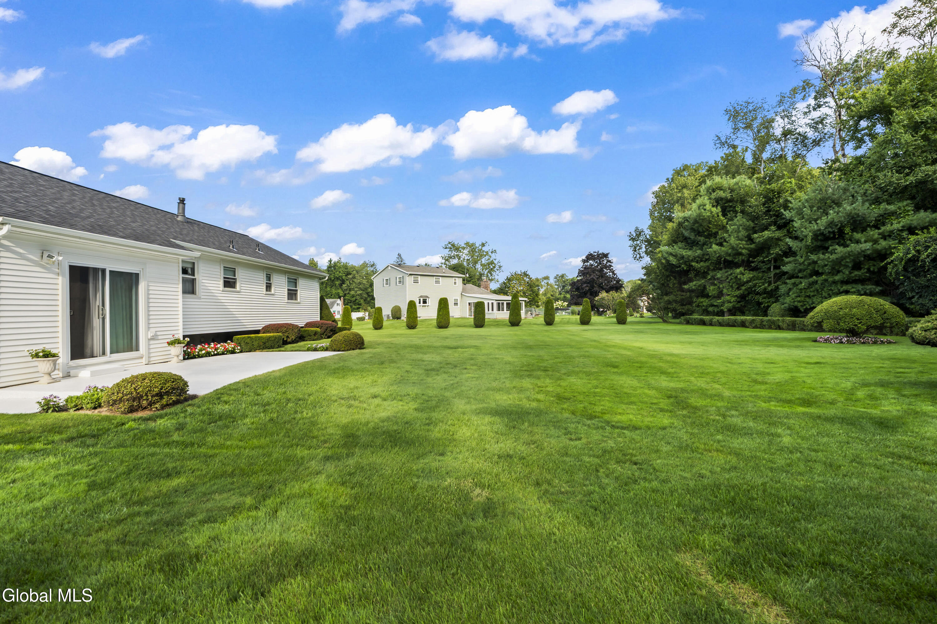 1046 Gates Drive Schenectady NY 12306