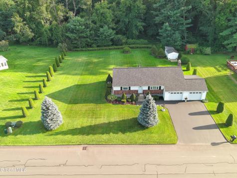 1046 Gates Drive Schenectady NY 12306