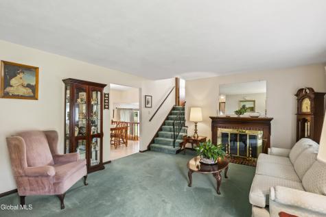 1046 Gates Drive Schenectady NY 12306