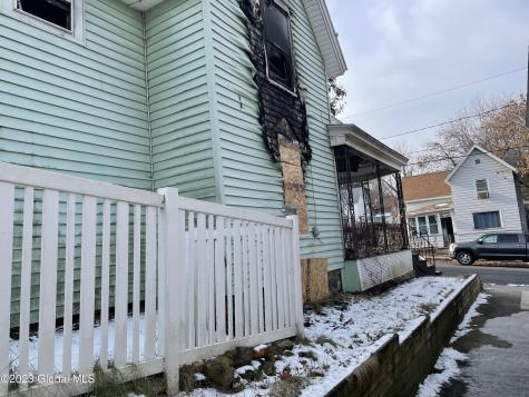 21 Bloomingdale Avenue Gloversville NY 12078