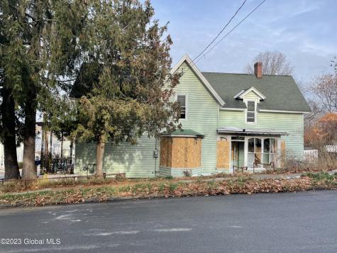 21 Bloomingdale Avenue Gloversville NY 12078