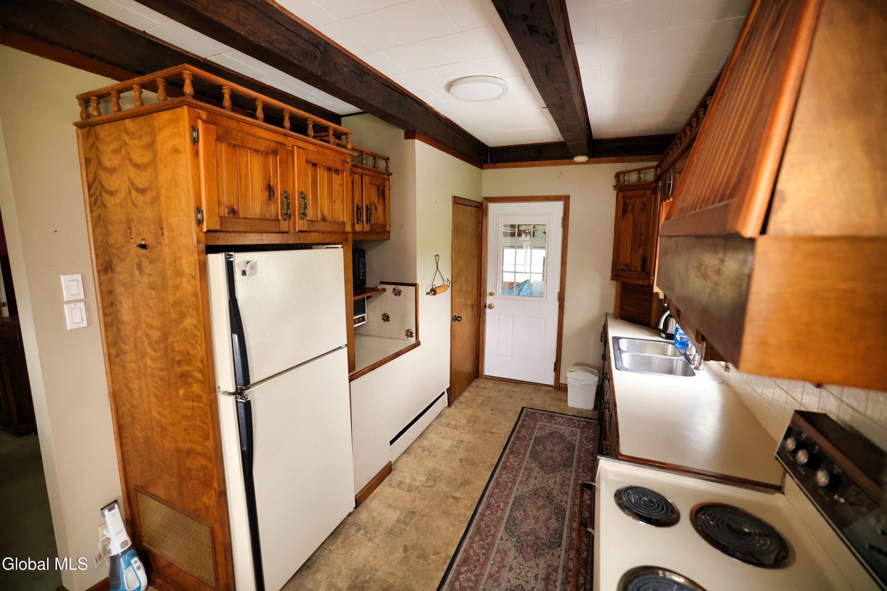 178 Youngs Corners Road Amsterdam NY 12010
