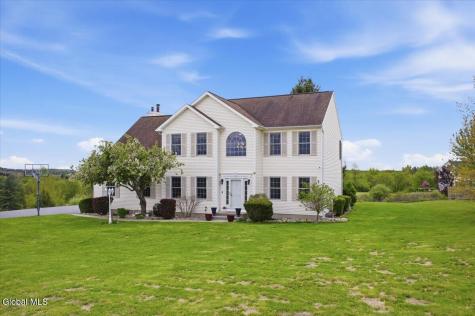 5 Edinburgh Drive East Schodack NY 12063