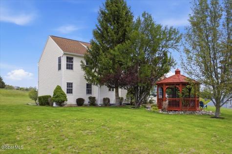 5 Edinburgh Drive East Schodack NY 12063