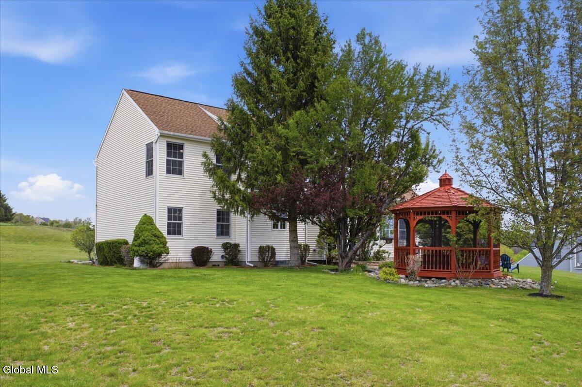 5 Edinburgh Drive East Schodack NY 12063