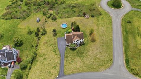 5 Edinburgh Drive East Schodack NY 12063