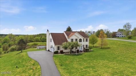 5 Edinburgh Drive East Schodack NY 12063