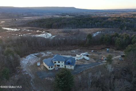 8 Jani Lane Guilderland NY 12186