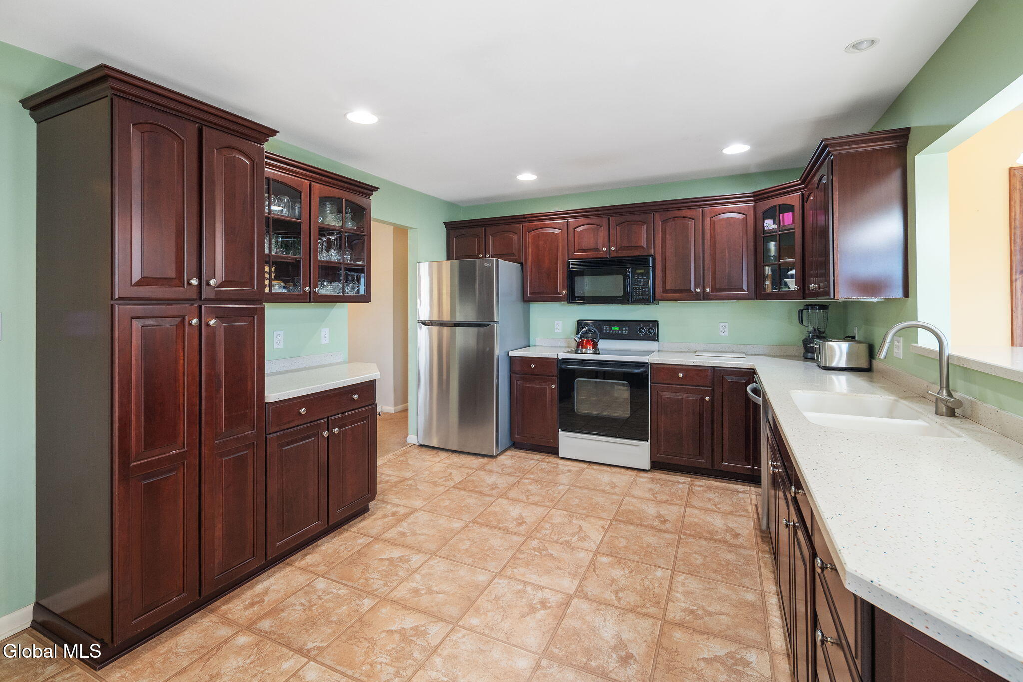 4 Wertman Lane Loudonville NY 12211