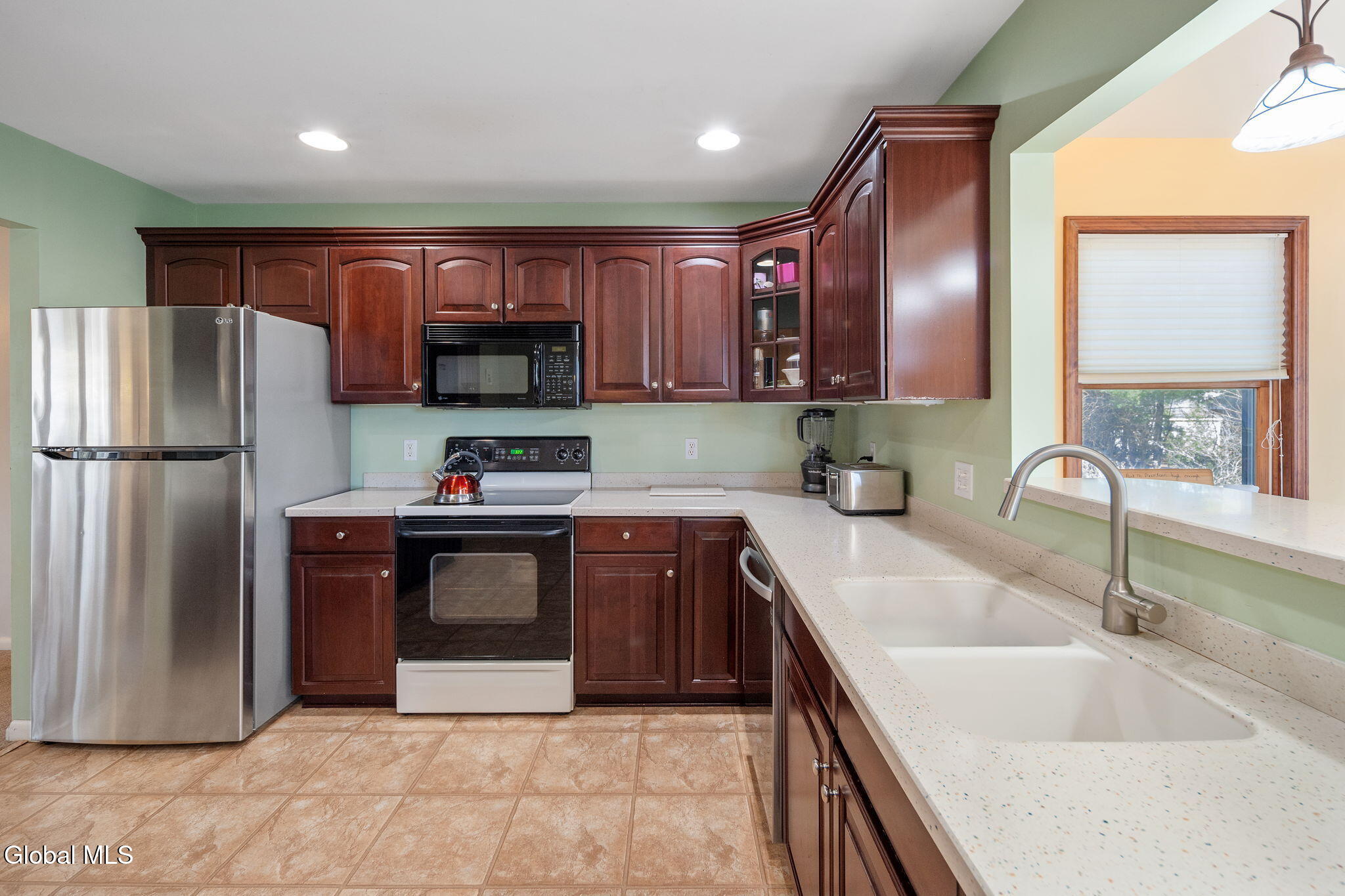 4 Wertman Lane Loudonville NY 12211