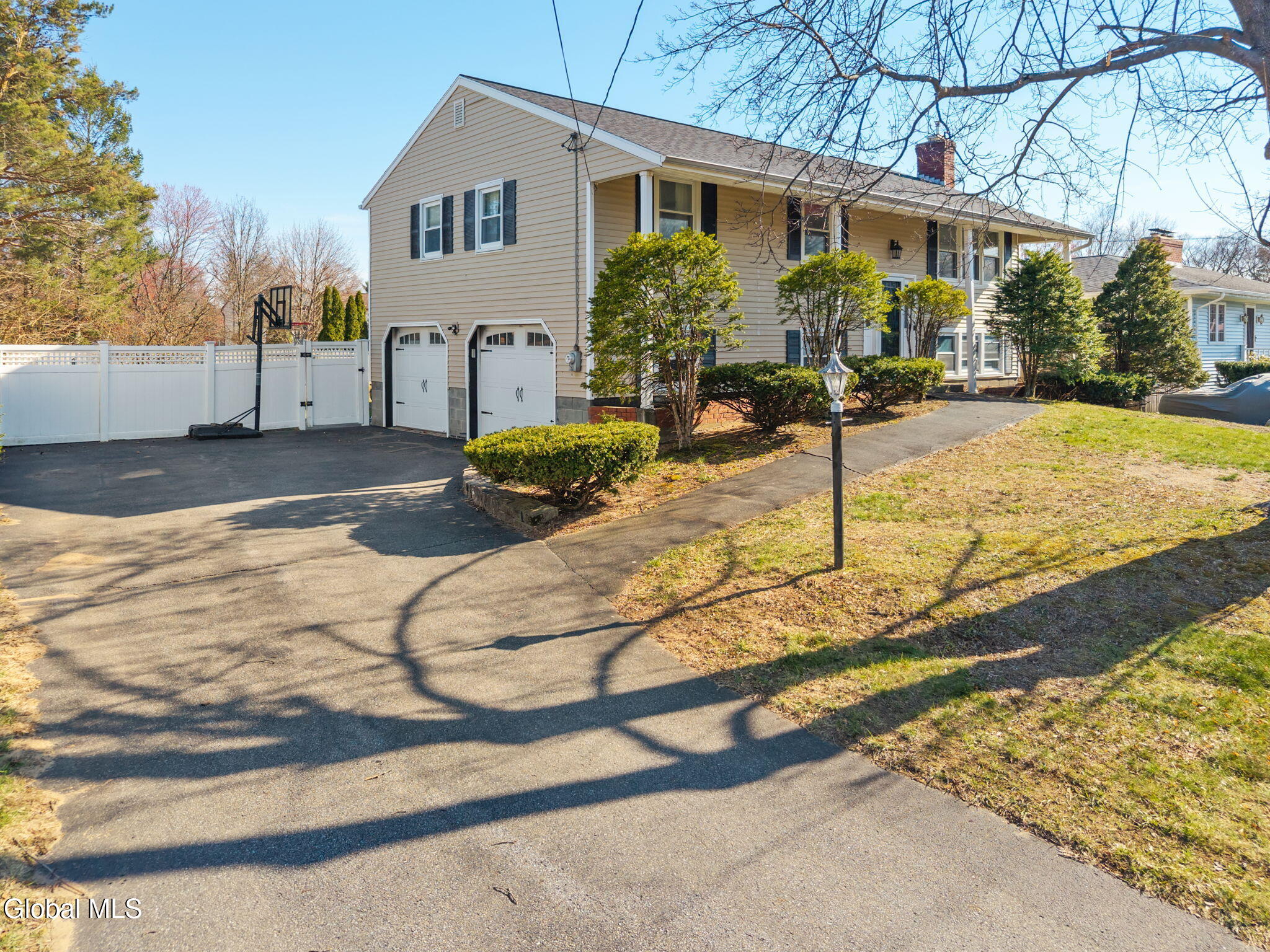 4 Wertman Lane Loudonville NY 12211