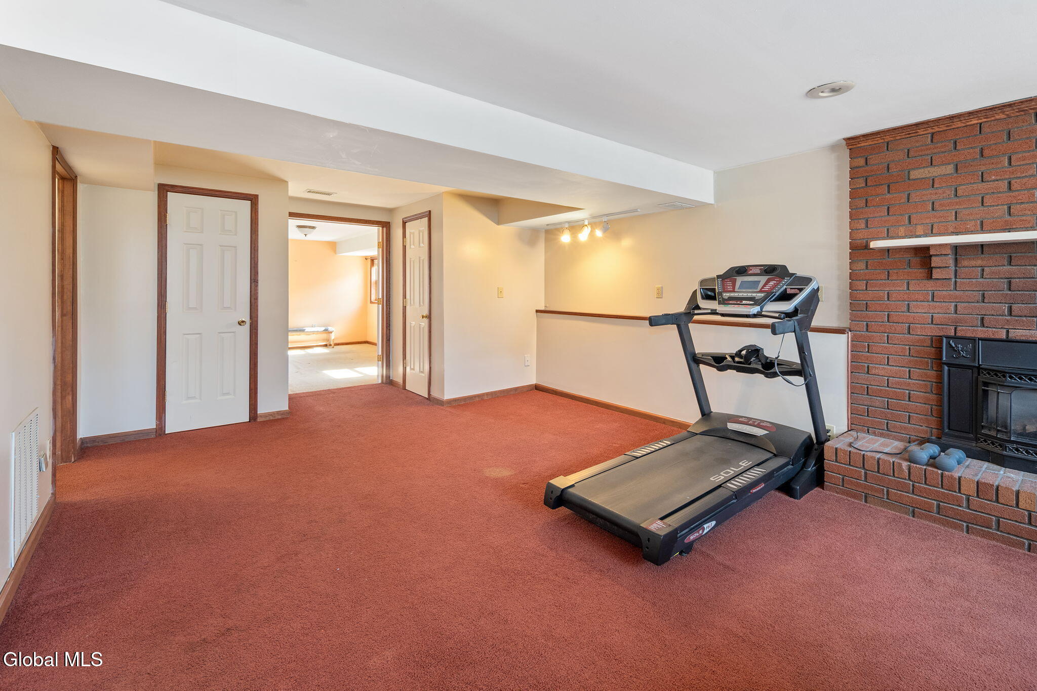4 Wertman Lane Loudonville NY 12211