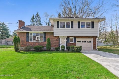 6 St Thomas Lane Schenectady NY 12304