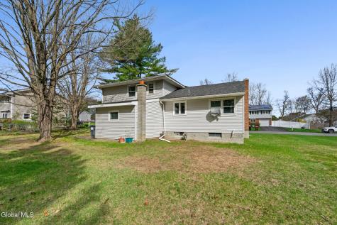 6 St Thomas Lane Schenectady NY 12304