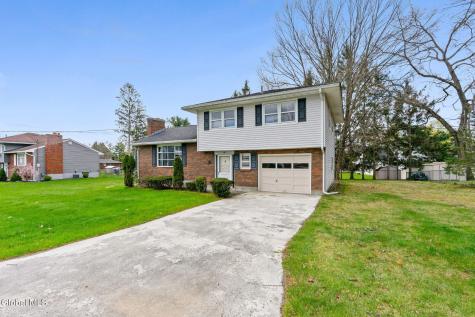 6 St Thomas Lane Schenectady NY 12304