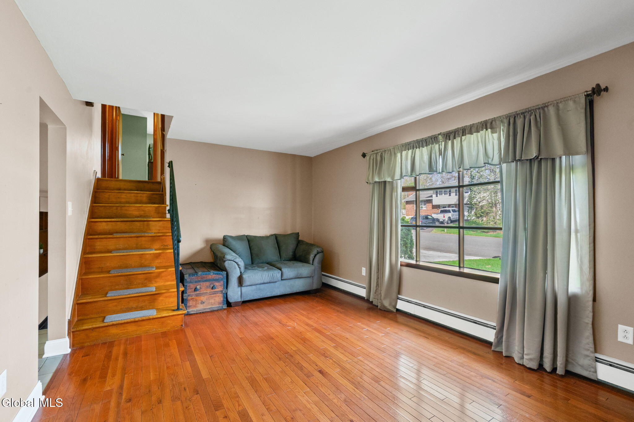 6 St Thomas Lane Schenectady NY 12304
