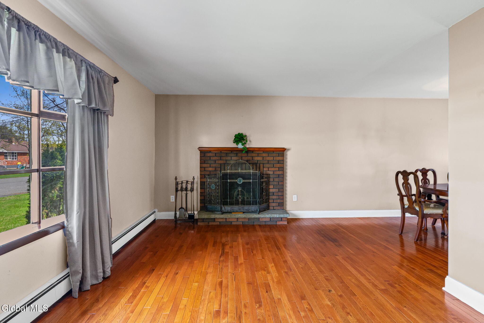 6 St Thomas Lane Schenectady NY 12304