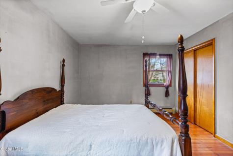 6 St Thomas Lane Schenectady NY 12304
