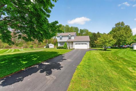 5 Center Court Clifton Park NY 12065