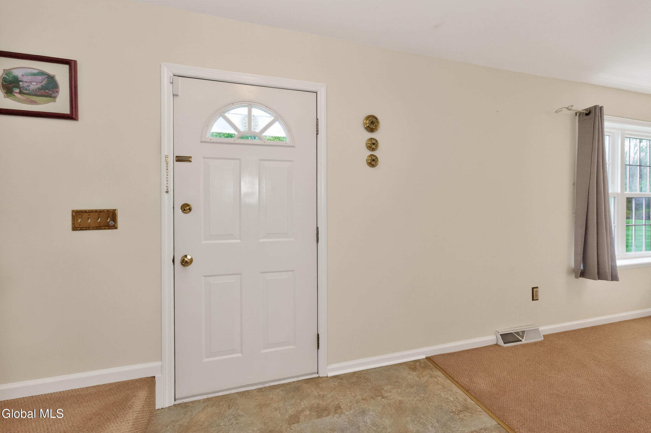 5 Center Court Clifton Park NY 12065