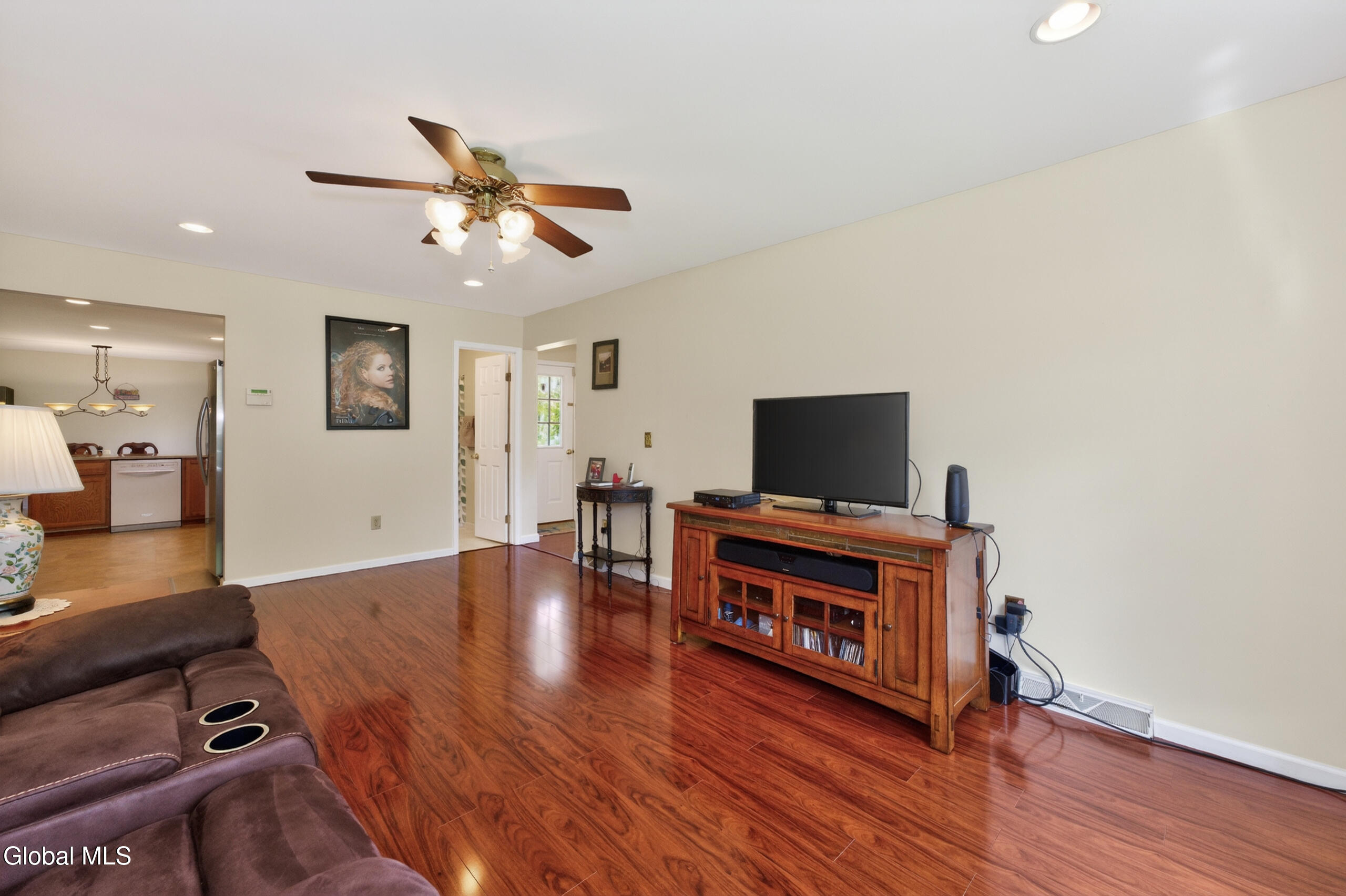 5 Center Court Clifton Park NY 12065