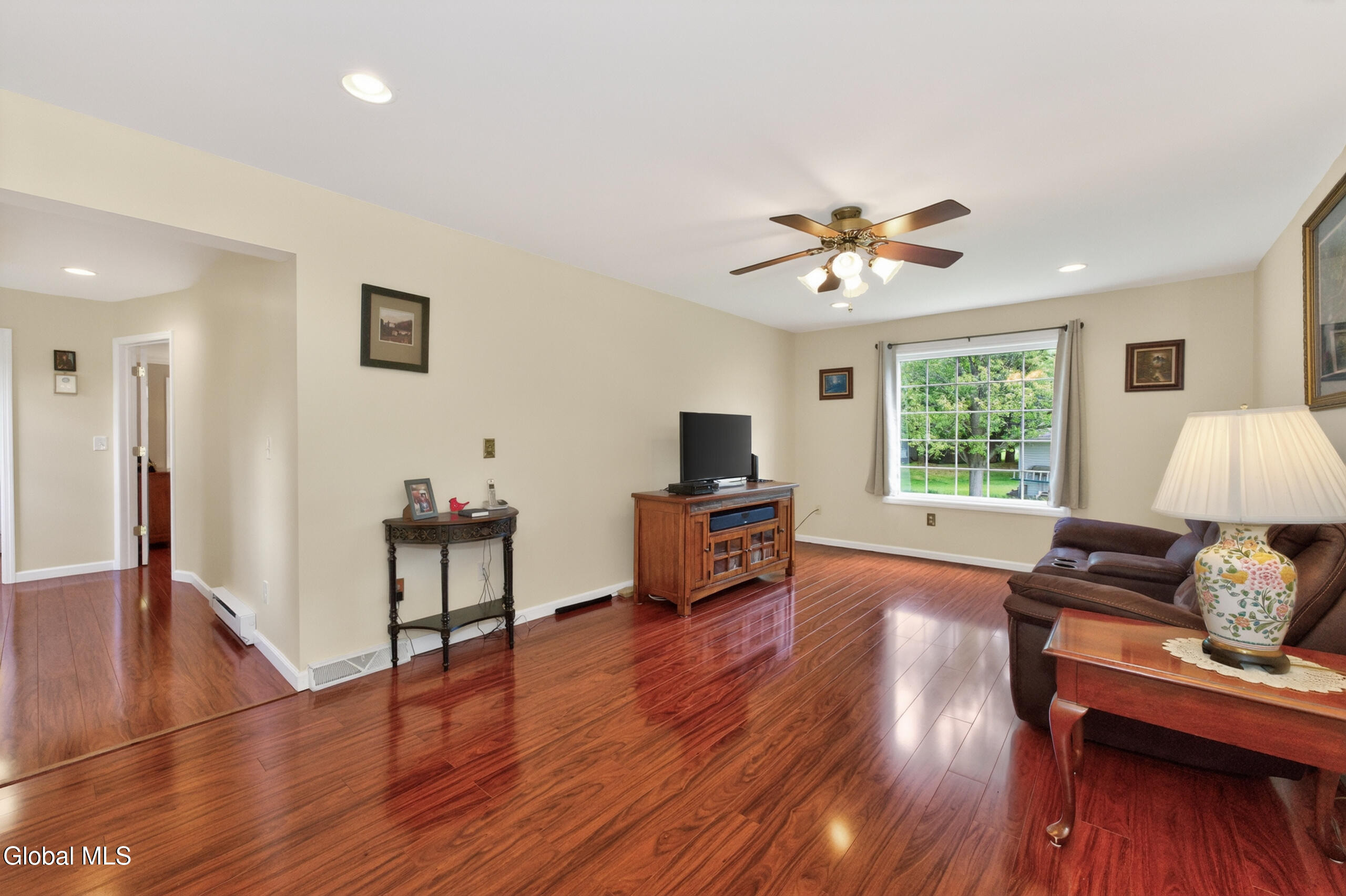 5 Center Court Clifton Park NY 12065