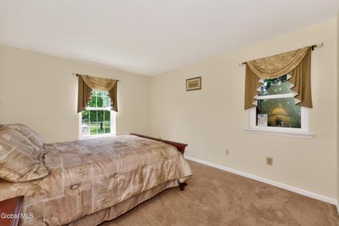 5 Center Court Clifton Park NY 12065
