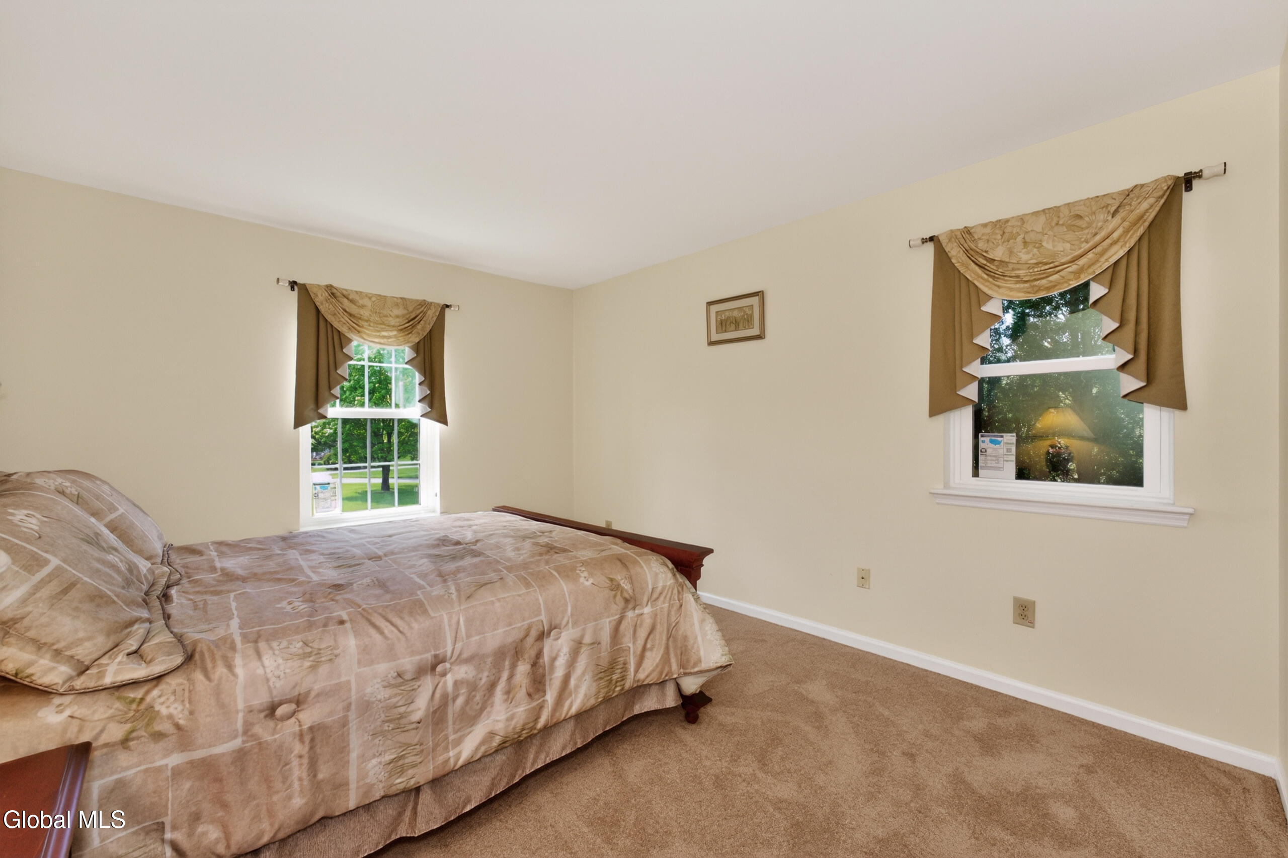 5 Center Court Clifton Park NY 12065