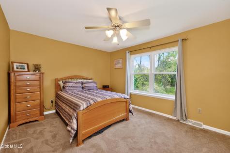 5 Center Court Clifton Park NY 12065